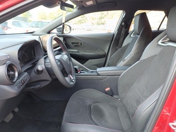 Toyota C-HR II SUV 2.0 Hybrid Dynamic Force 197KM 2024 Toyota C-HR 2.0 Hybrid GR Sport 2.0 Hybrid GR Spor, zdjęcie 10