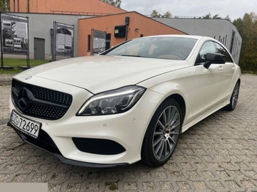 Mercedes CLS W218 Coupe Facelifting 500 408KM 2017 Mercedes CLS 550 4-Matic 9G-Tronic Pakiet stylistyczny AMG Zadbany 2017r, zdjęcie 6