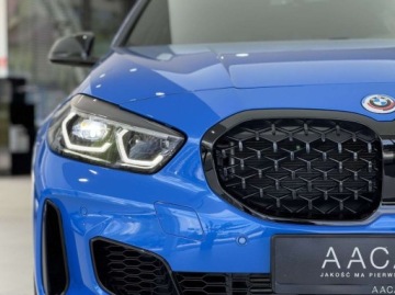 BMW Seria 1 F40 Hatchback M 2.0 M135i 306KM 2022 BMW Seria 1 M135i xDrive Pakiet M Performance Panorama Ambiente FV23, zdjęcie 32