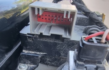 JEEP CHEROKEE KJ 19- LAMPA POLSTROVÁNÍ