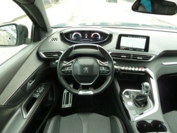 Peugeot 5008 II Crossover 1.2 PureTech 130KM 2017 Peugeot 5008 GT LINEKLIMATYZACJASKORYPANORAMA DACHNAWIGACJAELEKTRYKA7 OSOB, zdjęcie 9