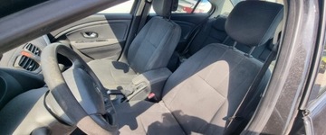 Renault Fluence Sedan 1.6 16V 110KM 2010 Renault Fluence 2010r, 1.6 Benzyna. Lekko uszkodzony lewy tyl. Jezdzi 1.6, zdjęcie 8