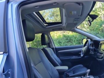 Mitsubishi Outlander 2013 Mitsubischi Outlander III PHEV HYBRID 4x4 Intense Serwis Bezwypadek, zdjęcie 10
