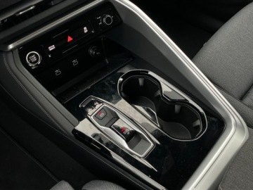 Audi Q5 II SUV Facelifting 2.0 40 TDI 204KM 2025 Audi Q5 S Line TDI quattro | Reflektory LED plus |, zdjęcie 17