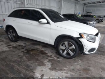 Mercedes GLC C253 2018 Mercedes-Benz GLC Glc 300 2.0 Benzyna 241KM, zdjęcie 6