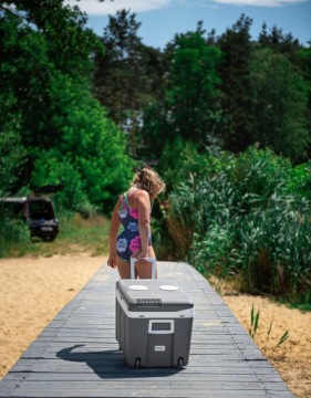 FIRST AUSTRIA LARGE туристический холодильник, 40л, колеса, ручка