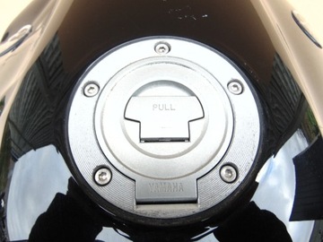 КРЫШКА ТОПЛИВНОГО БАКА YAMAHA XJ6