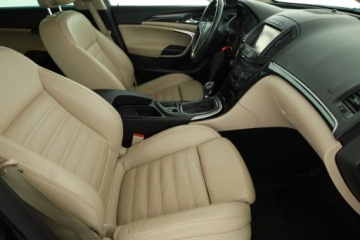 Opel Insignia I Sports Tourer Facelifting 2.0 CDTI ECOFLEX 140KM 2015 Opel Insignia 2.0 CDTI, Xenon, Klima, Klimatronic, zdjęcie 6