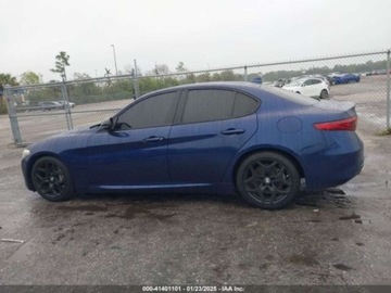 Alfa Romeo Giulia II Sedan Facelifting 2.0 Turbo 280KM 2021 Alfa Romeo Giulia 2021 2.0l 2.0 Benzyna 280KM, zdjęcie 5