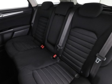 Ford Mondeo V Kombi 2.0 TDCi 150KM 2018 Ford Mondeo navi klima auto grzane fotele i kanapa, zdjęcie 16