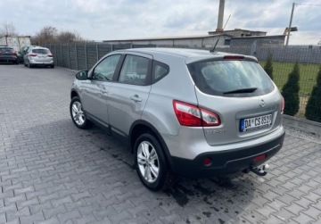 Nissan Qashqai I Crossover 2.0 140KM 2011 Nissan Qashqai 2.0 benz ,AUTOMAT,navi ,kamera ,niski pot przebieg 2.0 140KM, zdjęcie 3