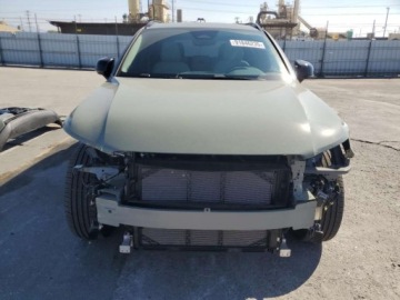 Volvo XC40 Crossover Facelifting 2.0 B5 250KM 2025 Volvo XC 40 Plus 2025 2.0 Benzyna 250KM, zdjęcie 5