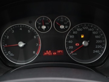 Ford Focus II Hatchback 5d 1.8 Duratec Flexifuel 125KM 2007 Ford Focus 1.8 16V, Klima, Klimatronic, El. szyby, zdjęcie 10
