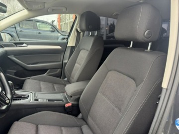 Volkswagen Passat B8 Limousine 1.6 TDI BlueMotion Technology 120KM 2016 Volkswagen Passat Virtual Cockpit*Podgrzewana kier, zdjęcie 21