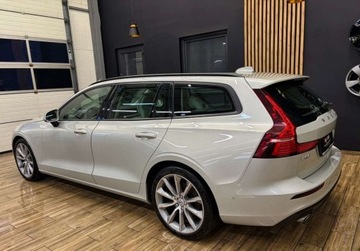 Volvo V60 I Kombi Facelifting 2.0 D4 DRIVE-E 190KM 2018 Volvo V60 D4 190KM SKORA virtual cockpit BLIS BEZWYPADKOWY gwarancja, zdjęcie 9