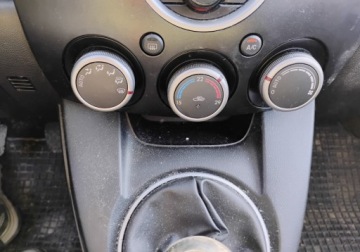 Mazda 2 II 2010 Mazda 2 122010r, 1.6 Benzyna. Lekko uszkodzony przod. Jezdzi. 1.6 90KM, zdjęcie 12