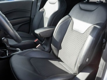 Jeep Compass II SUV Facelifting 1.3 GSE T4 150KM 2021 Jeep Compass 1.3 TMair Limited FWD DDCT K.cof, zdjęcie 10
