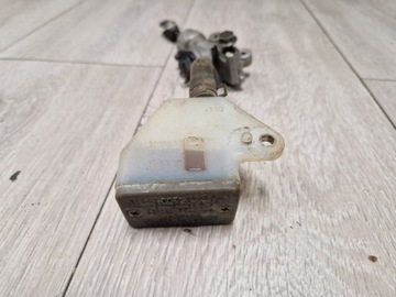 SUZUKI GSXR 1000 K3 K4 POMPA HAMULCA TYL ZBIORNICZEK GSX