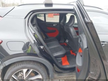 Volvo XC40 Crossover 2.0 T5 247KM 2020 Volvo XC 40 T5 R-Design 2020 2.0 Benzyna 248KM, zdjęcie 12