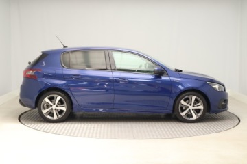 Peugeot 308 II Hatchback Facelifting 1.2 PureTech 130KM 2019 Peugeot 308 1.2 PureTech, Serwis ASO, Automat, zdjęcie 5