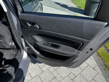 Peugeot 308 II SW Facelifting 1.2 PureTech 110KM 2021 Peugeot 308 Kombi 1.2 Benzyna, FV 23%, zdjęcie 22