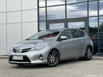 Toyota Auris II Hatchback 5d Facelifting 1.6 Valvematic 132KM 2015 Toyota Auris Kamera, LED, ALU Czujniki, Gwarancja!