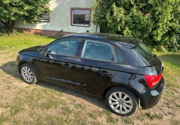 Audi A1 I Hatchback 3d 1.6 TDI 105KM 2013 Audi A1 Sportback Audi A1 Sportback 1.6 TDI Attraction 1.6 Diesel 105KM, zdjęcie 22