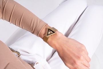 GUESS Fame GW0508L2 модные женские часы на золотом браслете с цирконами