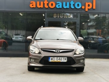 Hyundai i30 I CW Facelifting 1.6 DOHC CVVT 126KM 2011 HYUNDAI i30 CW Facelifting 1.6 DOHC CVVT 126KM, Salon Polska, Klimatronik, zdjęcie 1
