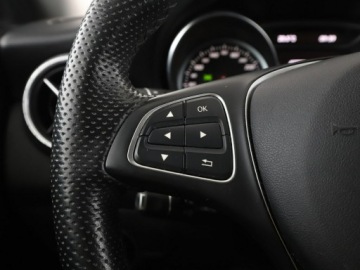 Mercedes CLA C117 Coupe Facelifting 1.6 180 122KM 2018 Mercedes CLA 180 full LED półskóra navi grzane, zdjęcie 29