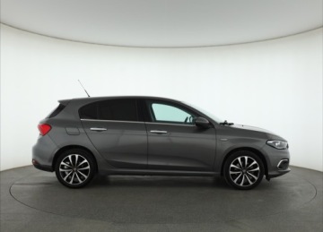 Fiat Tipo II Hatchback 1.6 MultiJet 120KM 2016 Fiat Tipo 1.6 MultiJet, Salon Polska, Klima, zdjęcie 5