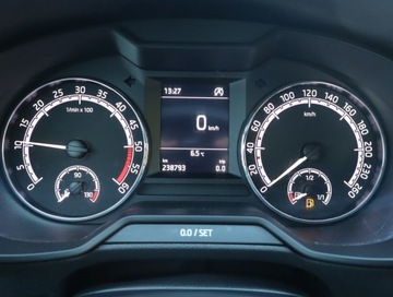 Skoda Octavia III Kombi Facelifting 2.0 TDI 150KM 2019 Skoda Octavia 2.0 TDI, Salon Polska, zdjęcie 10