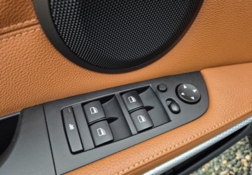 BMW Seria 3 E90-91-92-93 Touring E91 2.0 318d 143KM 2010 BMW Seria 3 2,0 143 KM M-Pakiet Nowy Rozrzad Kamera PDC Xenon Navi, zdjęcie 17