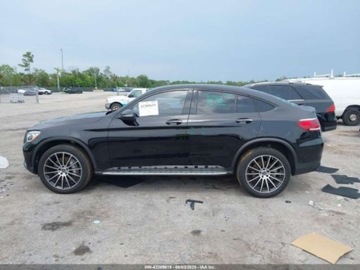 Mercedes GLC C254/X254 2023 Mercedes-Benz GLC 300 4Matic Coupe 2023 2.0l 2.0 Benzyna 255KM, zdjęcie 2