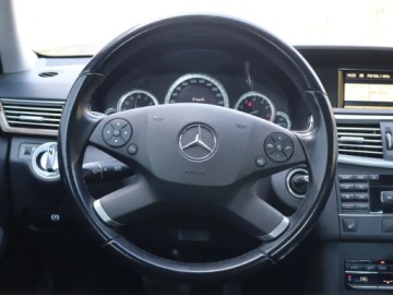 Mercedes Klasa E W211 Sedan W211 1.8 (200 Kompressor) 184KM 2009 Mercedes E E 200, Automat, Klima, Klimatronic, zdjęcie 14