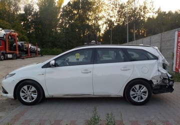 Toyota Auris II 2017 Toyota Auris Okazja 1.8 Hybryda 98KM, zdjęcie 4