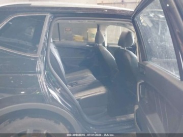 Volkswagen Tiguan II 2022 Volkswagen Tiguan 2022 Volkswagen Tiguan 2.0T SE 4MOTION 2.0 Benzyna 184KM, zdjęcie 11