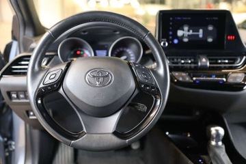 Toyota C-HR I Crossover Facelifting 1.8 Hybrid 122KM 2022 Toyota C-HR 1.8 Hybrid Style 1.8 Hybryda 122KM, zdjęcie 17