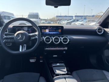 Mercedes CLA C118/X118 Coupe Facelifting 1.3 200 163KM 2024 Mercedes-Benz CLA 200 Panorama/ FV Vat/ Gwarancja/, zdjęcie 15