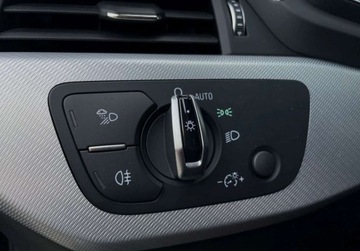 Audi A4 B9 Avant 2.0 TFSI ultra 190KM 2017 Audi A4 Avant 2.0 TFSI ultra 190KM kombi manual BEZWYPADKOWA VIRTUAL, zdjęcie 31