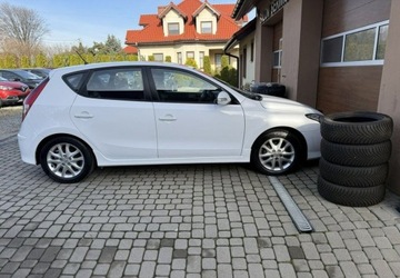 Hyundai i30 I Hatchback 1.4 109KM 2010 Hyundai i30 Rej.03.2011 1,4 109KM LPG Klimatronik 1.4 BenzynaLPG 109KM, zdjęcie 12