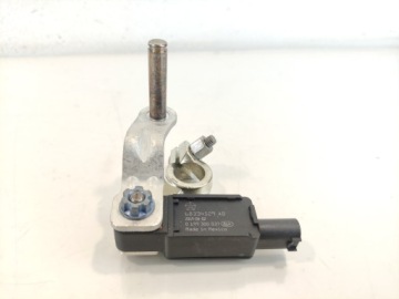 МИНУСОВОЙ ЗАЖИМ АККУМУЛЯТОРА JEEP COMPAS II 68334529AB