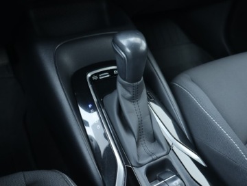 Toyota Corolla XII Hatchback 1.8 Hybrid 122KM 2019 Toyota Corolla 1.8 Hybrid, Salon Polska, Automat, zdjęcie 11