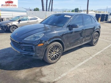 Porsche Cayenne III 2021 Porsche Cayenne 2021 3.0l 3.0 Benzyna 335KM
