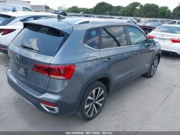 Volkswagen 2024 Volkswagen Inny TAOS, 2024r., 1.5L 1.5 Benzyna 158KM, zdjęcie 3