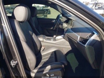 BMW X6 G06 2023 BMW X6 xDrive40i 2023 3.0 Benzyna 335KM, zdjęcie 9