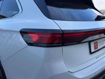 Volkswagen Passat B8 Variant Facelifting 2.0 TDI SCR 150KM 2025 Volkswagen Passat 2.0TDI 150KM Business DSG SerwisASO Acc Led Navi Hak FV23, zdjęcie 34