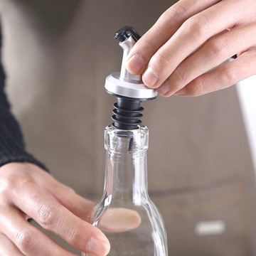 МЕТАЛЛИЧЕСКИЙ ДИСПЕНСЕР ДЛЯ ОЛИВКОВОГО МАСЛА, СОКА, АЛКОГОЛЬ