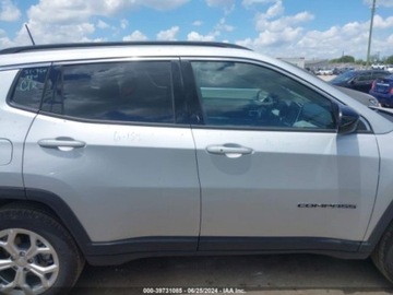 Jeep Compass II 2024 Jeep Compass 2024r, Latitude, 2.0L, 4x4 2.0 Benzyna 200KM, zdjęcie 5