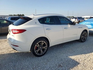 Maserati Levante 2017 Maserati Levante S Luxury 2017 3.0l 3.0 Benzyna 424KM, zdjęcie 3